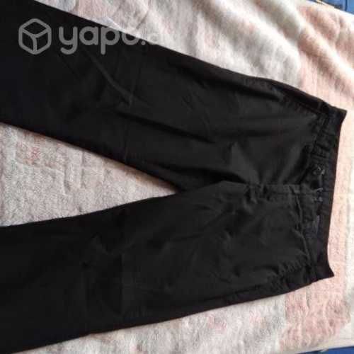 Finos pantalones de tela