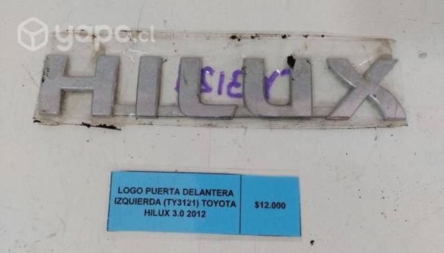 Logo Puerta Delant Izq (TY3121) Toyota Hilux 2012