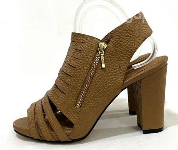 Chala De Cuero Marca Mascarada N*40 Café