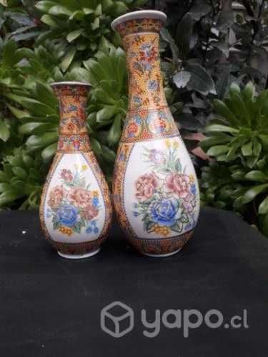 Par de jarrones sin sello