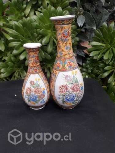 Par de jarrones sin sello