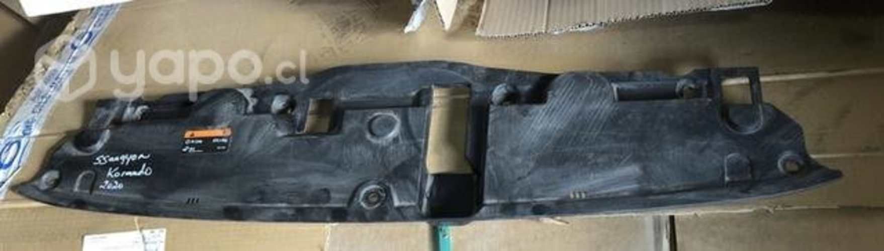 Cubre chapa ssangyong korando