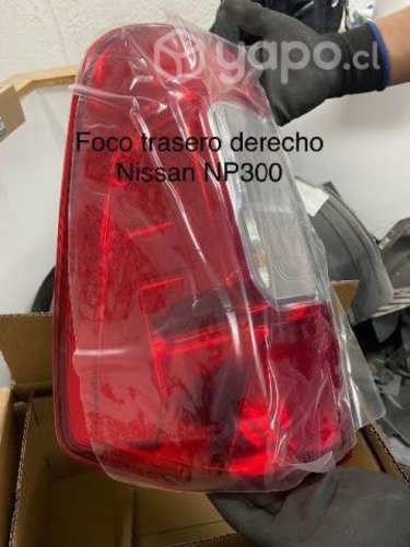 Foco trasero Nissan NP300