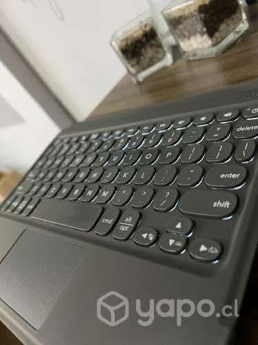 IPad 7ma generación WiFi 32GB + Teclado