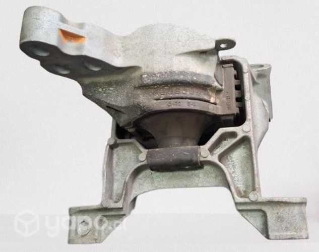 Soporte motor derecho Mazda 6 2.0 año 2015