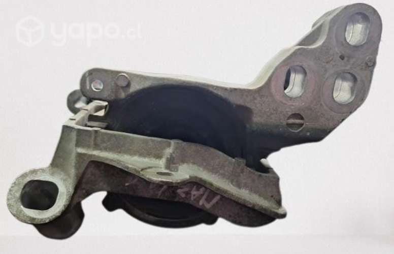 Soporte motor derecho Mazda 6 2.0 año 2015