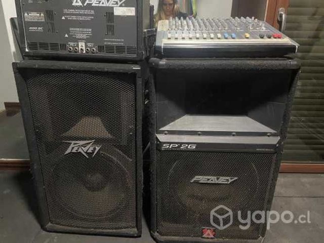 Parlantes mesa sonido amplificador