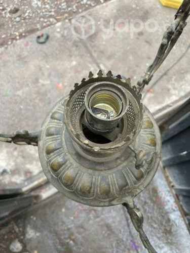 Antigua lámpara de bronce mide 1 15 cms