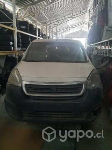 Cuna de motor peugeot paetner 2012-2018 usado