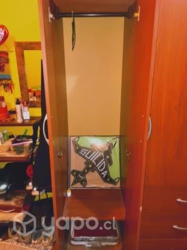 Closet excelentes condiciones como nuevo