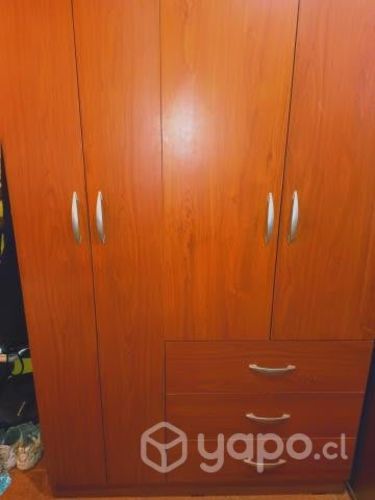 Closet excelentes condiciones como nuevo