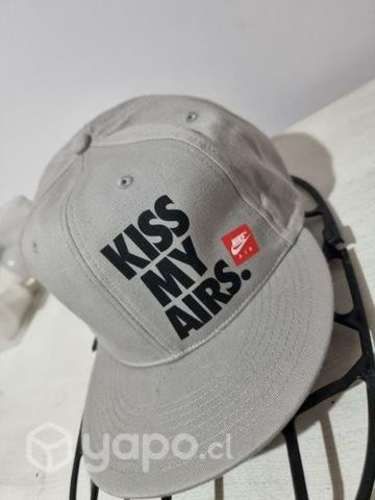Nike: SnapBack Kiss My Airs Nike