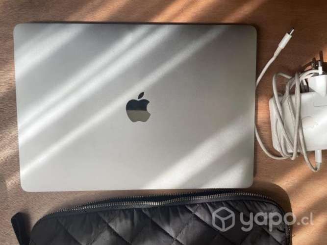 MacBook Pro año 2020 . 13 pulgadas m1 . Touch Bar