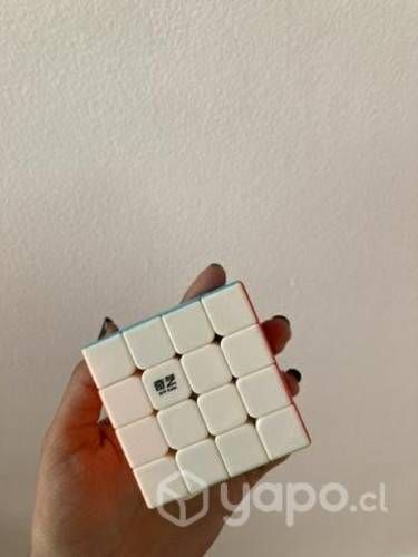 Cubo rubik 4x4 QIYI stickerless