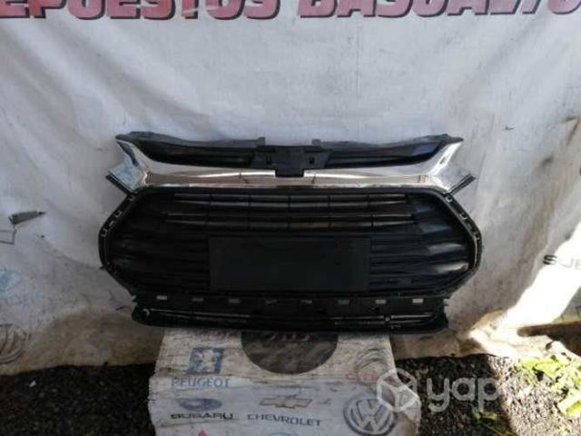 Máscara chevrolet tracker 20-23 envíos