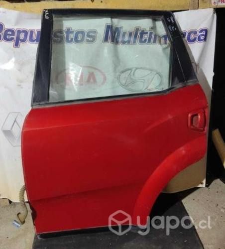 Puerta Trasera Izquierda Mahindra Xuv500 roja