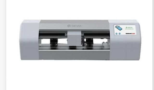 Plotter para láminas de celular marca Devia