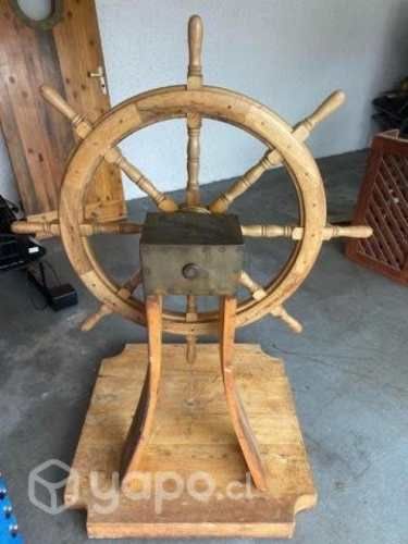 Timón de verdad en madera con base de pino Oregón