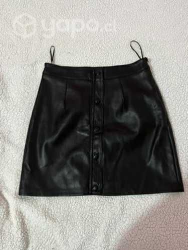Falda de cuero
