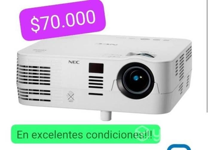 PC Lenovo y Protector multimedia