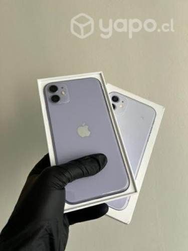 IPhone 11 Lila, seminuevo en caja
