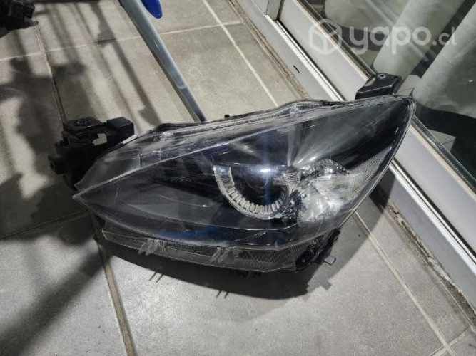 Optico izquierdo mazda 2 con led