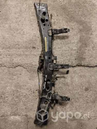 Frontal superior Nissan versa 2012-2018