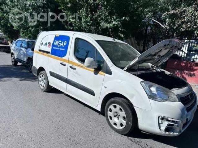 Carroceria peugeot parnert 2017