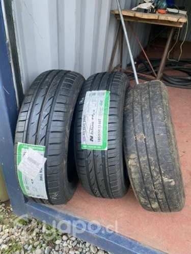 Neumáticos aro 15 dos nuevos y uno con poco uso