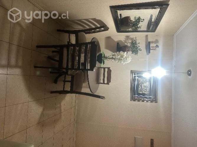 Se arrienda habitación a mujer sola