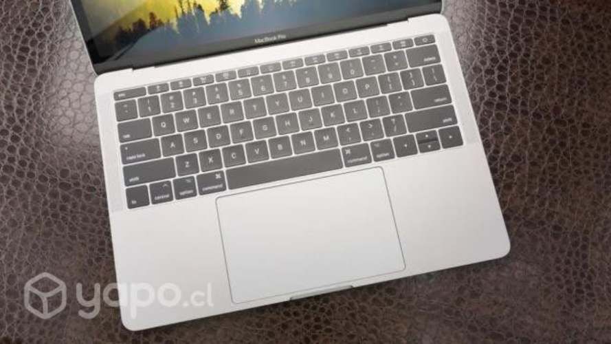 MacBook Pro 2017 13" 8Gb 256 GB