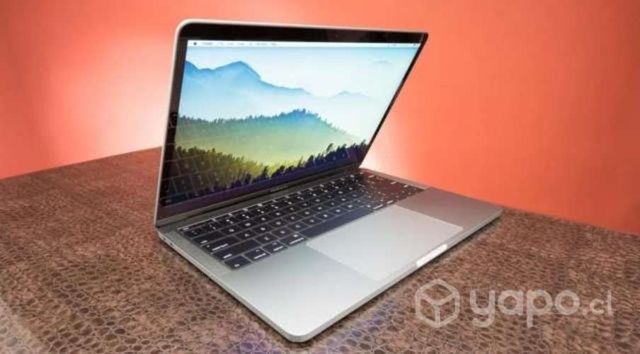 MacBook Pro 2017 13&quot; 8Gb 256 GB