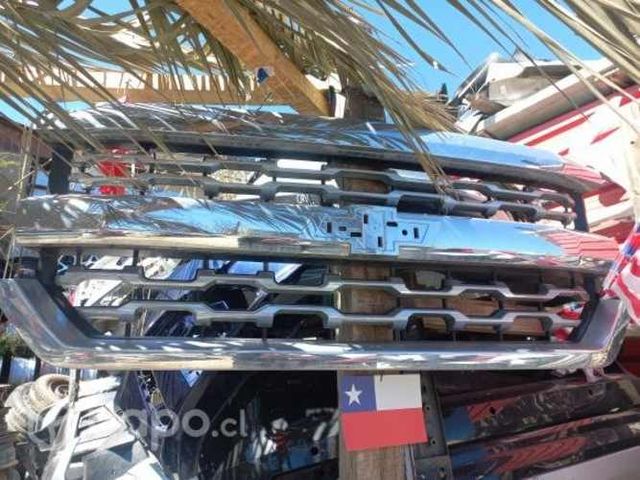 Máscara Chevrolet Silverado ORIGINAL