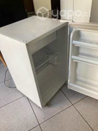 Frigobar Daewoo FR 093R/220/50 75 Lts
