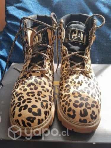 Botines Foster Animal Print (Acepto ofertas)
