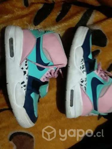Zapatillas Nike niña en 12mil ,,34 originales