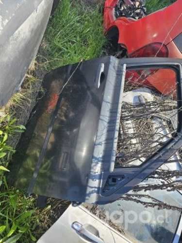 Puerta delantera jeep patriot