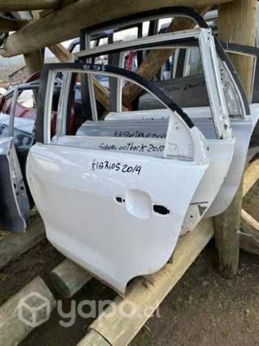 Puerta kia rio 5