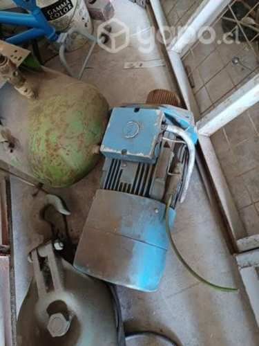 Motores eléctricos y reductores hidráulicos