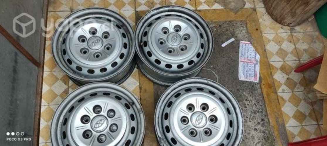 Llantas hiunday h1 2017 original exelente estado