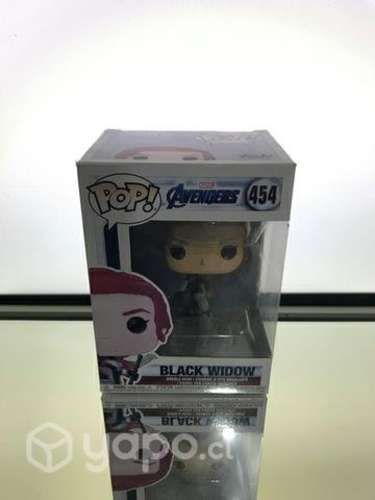 FUNKO POP black widow