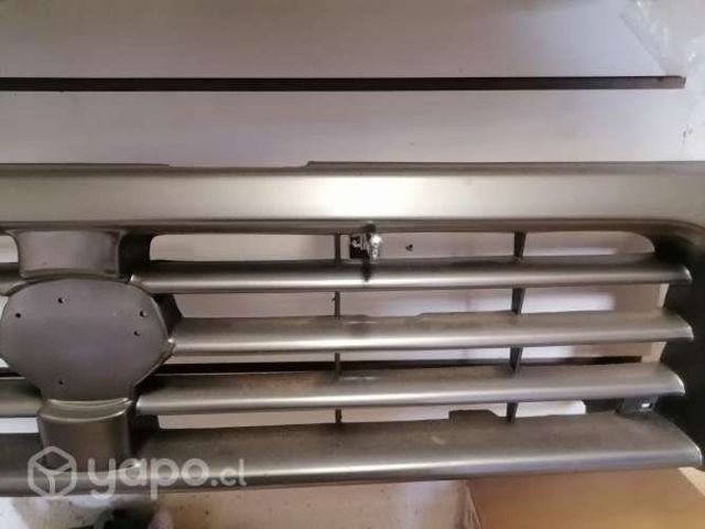 Mascara Toyota hilux 93 al 1997