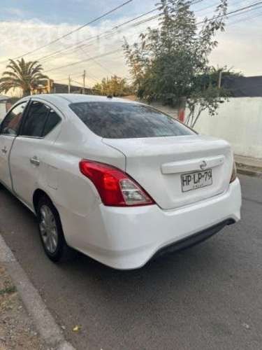 Vendo auto nissan versa  2016