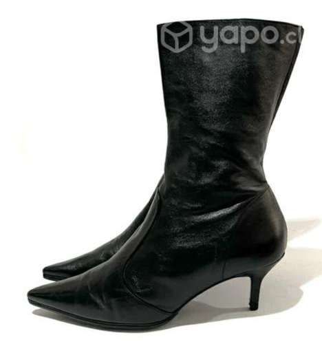 Botín 100% Cuero Marca Basement N*39 Negro