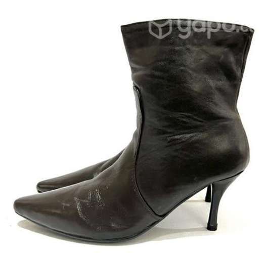 Botín Puntudo 100% Cuero Marca Signus N*38 Café