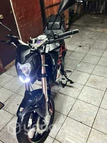 Moto benelli tnt 150i 2021