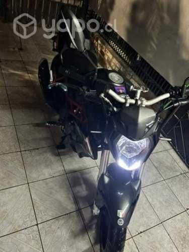 Moto benelli tnt 150i 2021