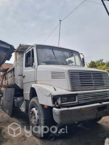 Camion tolva mercedes