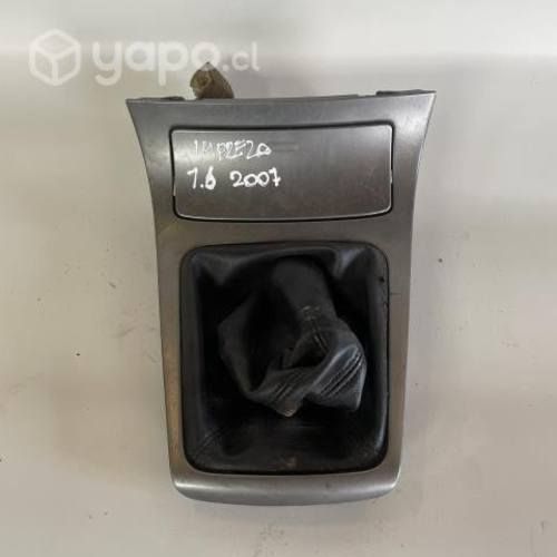 Consola central Subaru Impreza 1.6 2007