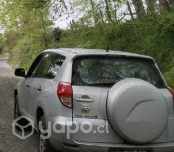 Vendo para reparar Rav4